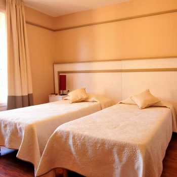 Hébergement Roquebrune-sur-Argens